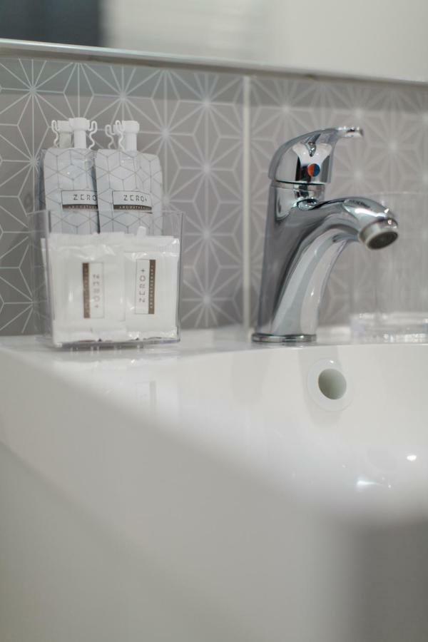 Le Petit Hyerois Appartement Hyères Buitenkant foto
